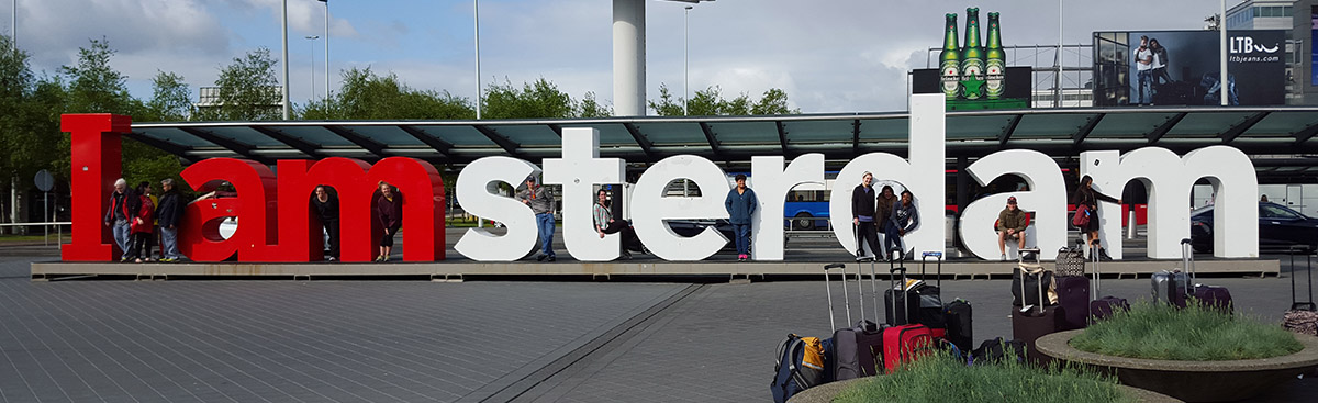 The Sustainable Transportation Abroad class outside the Rijksmuseum in Amsterdam.