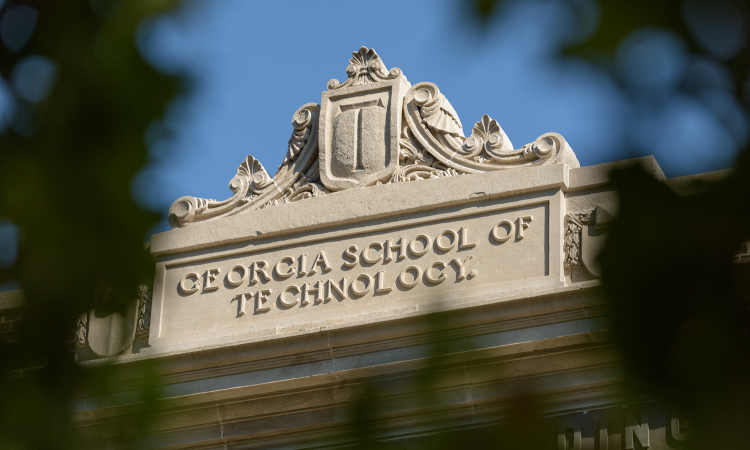 Capstone of a building with words Georgia Institute of Technology engraved 