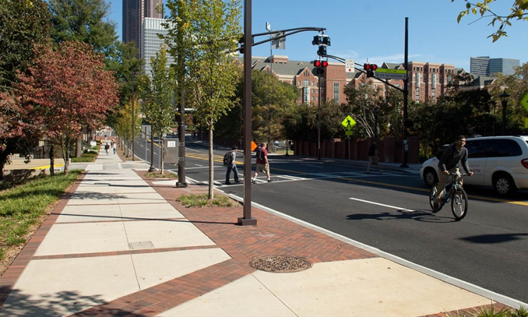 The sidewalk along North Avenue in Atlanta. Photo: Jennifer Tyner